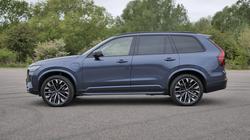 VOLVO XC90 ESTATE 2.0 T8 406 PHEV Plus Dark 5dr AWD Geartronic